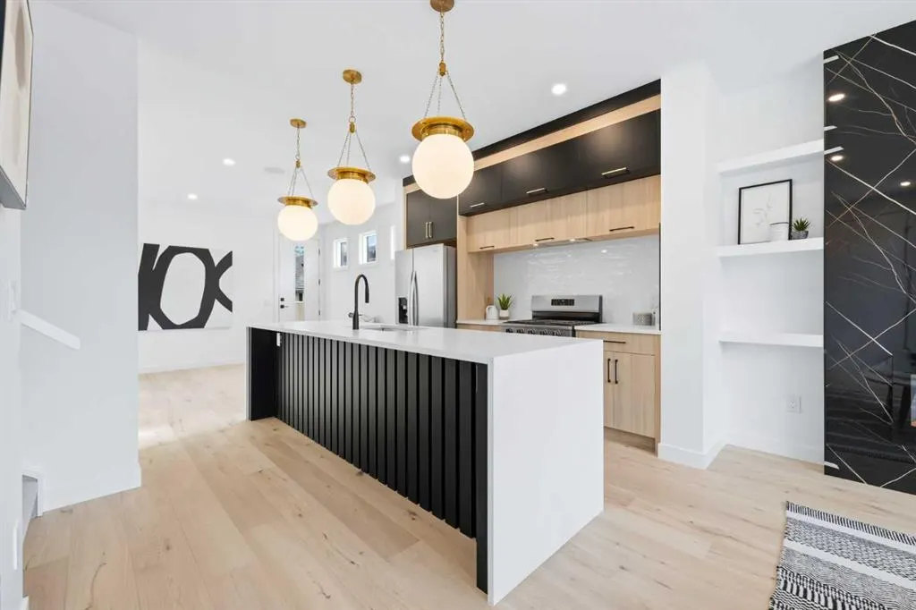 2701 28 Avenue SW #3