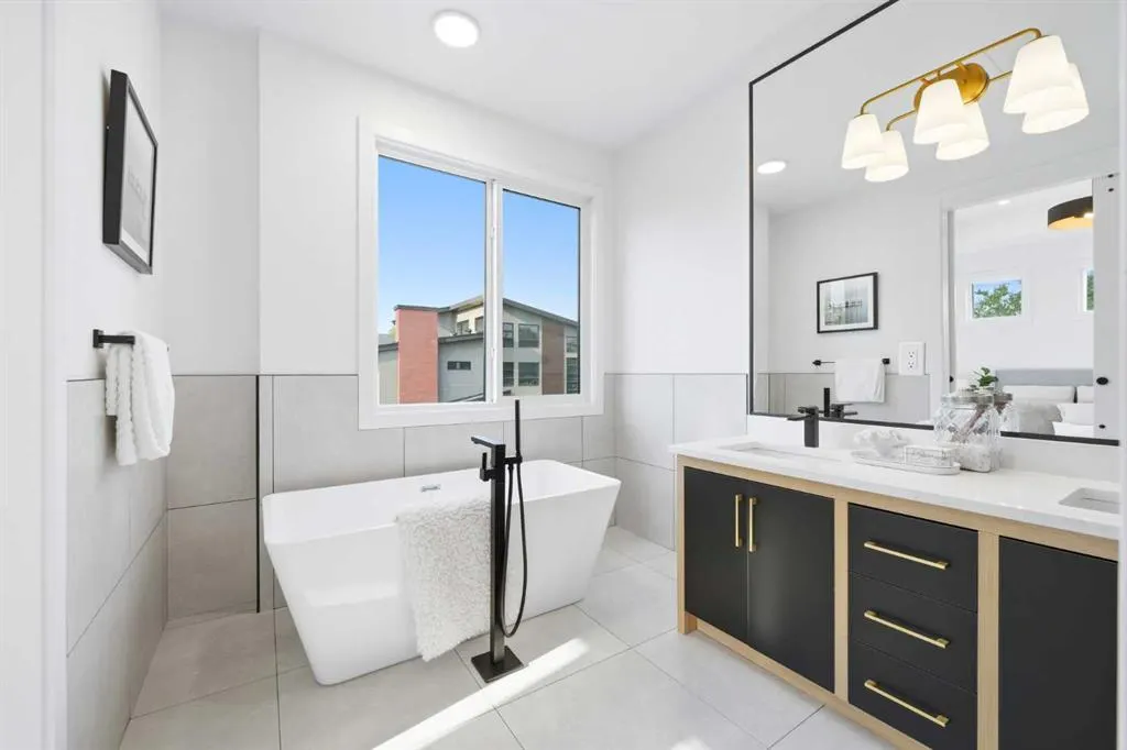 2701 28 Avenue SW #3