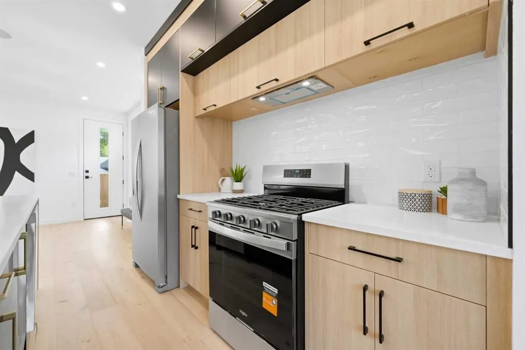 2701 28 Avenue SW #3