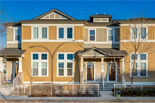 705 Evanston Square NW