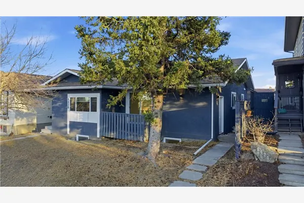 8426 Berkley Road NW