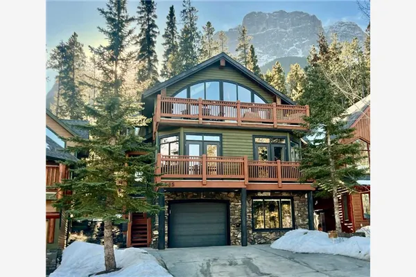 965 Lawrence Grassi Ridge