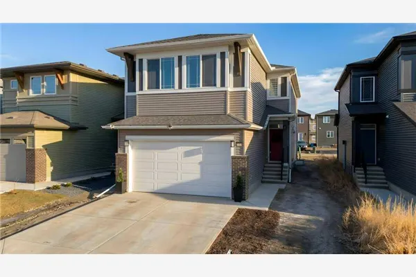 250 Hotchkiss Common SE