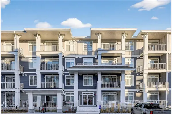 500 Auburn Meadows Common SE #402