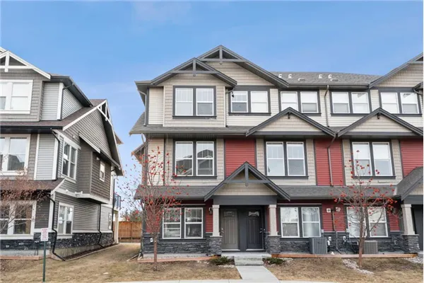 280 Williamstown Close NW
