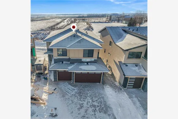 98 Waterford Crescent