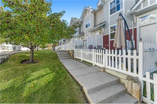 3305 New Brighton Gardens SE