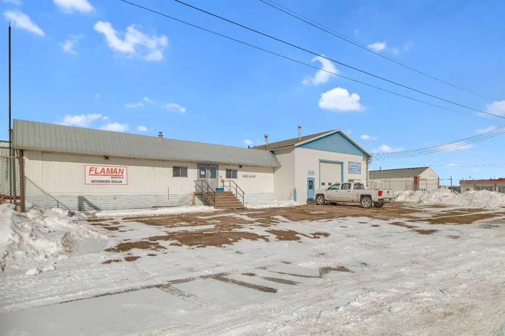 6606 42 ave