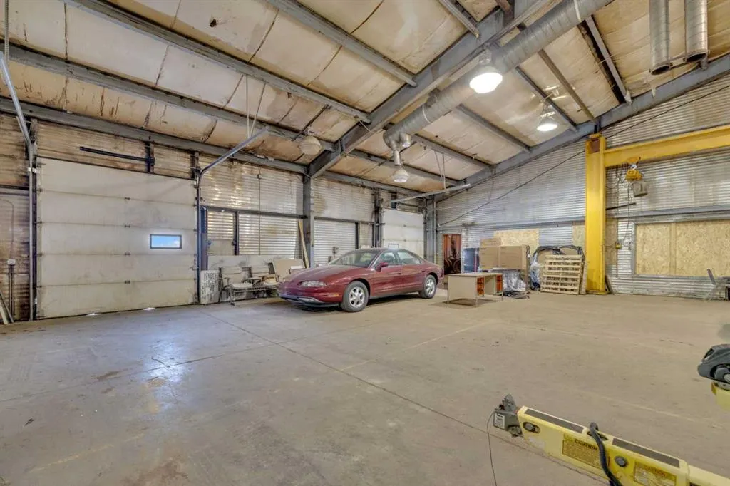 6606 42 ave