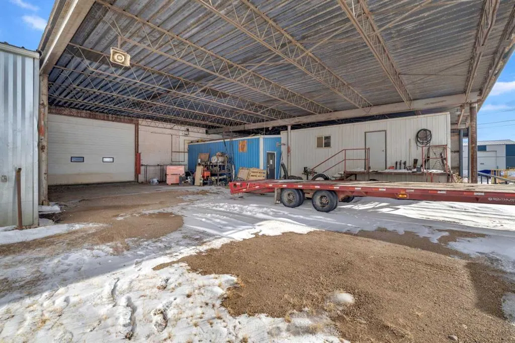 6606 42 ave