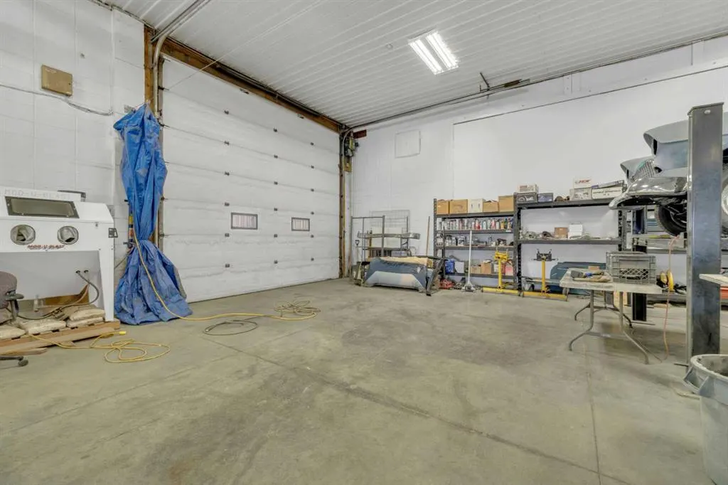 6606 42 ave