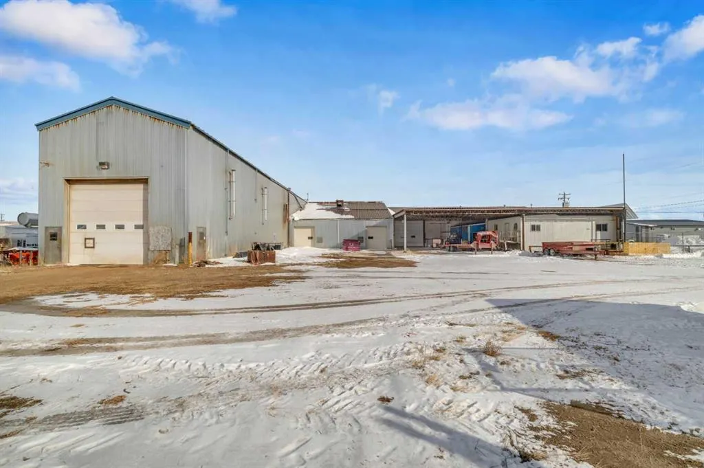 6606 42 ave