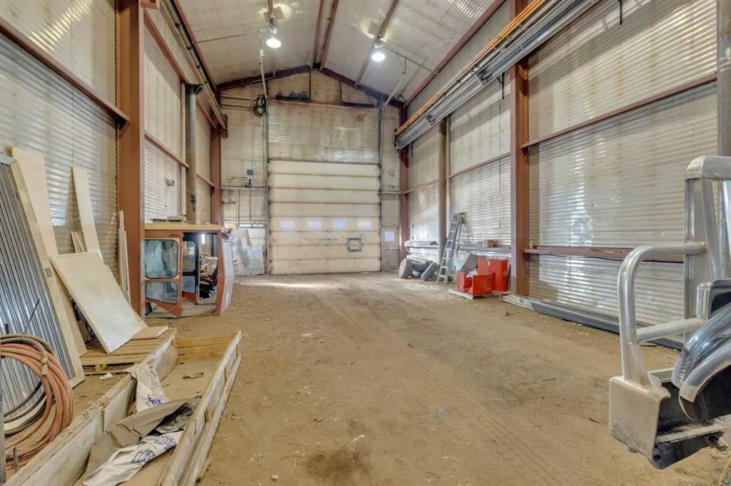 6606 42 ave