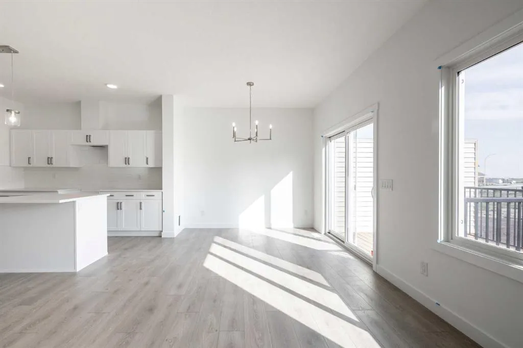 312 Edgefield Close