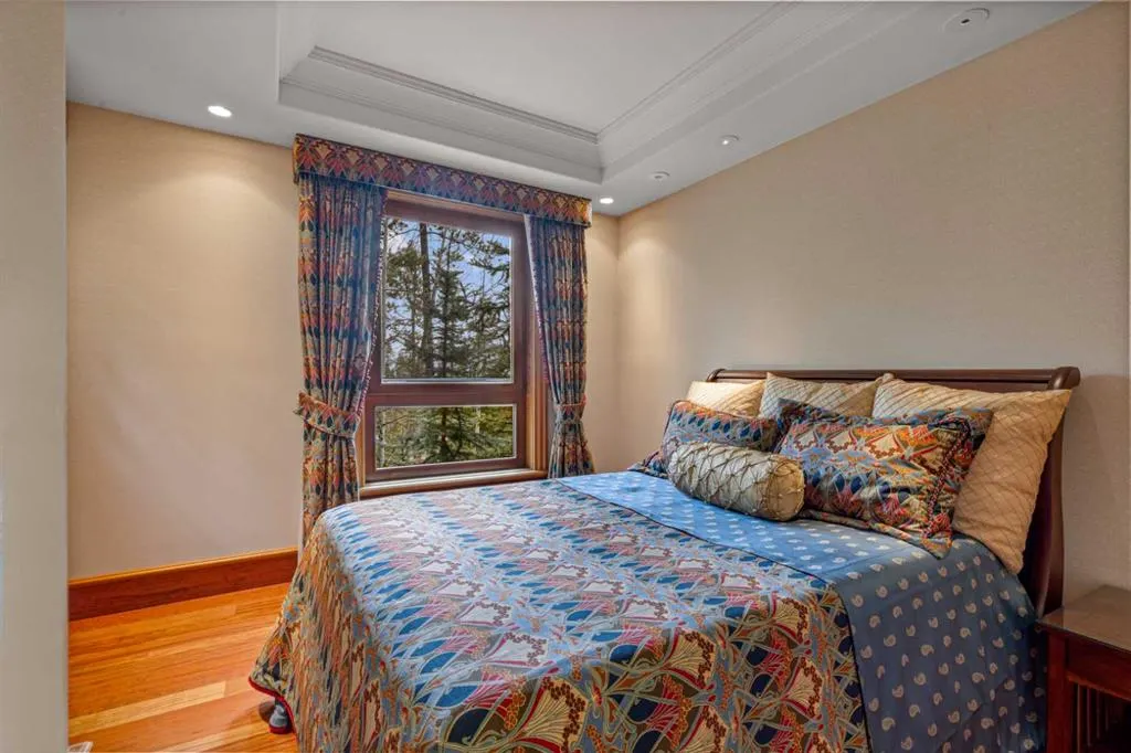 145 Silvertip Ridge
