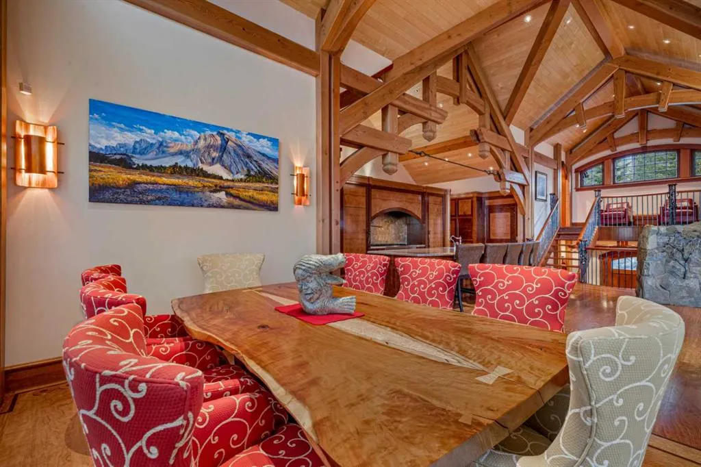 145 Silvertip Ridge