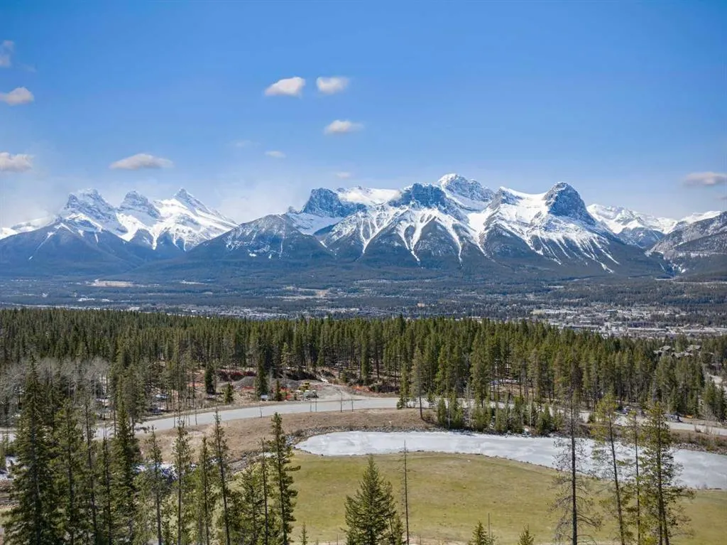 145 Silvertip Ridge
