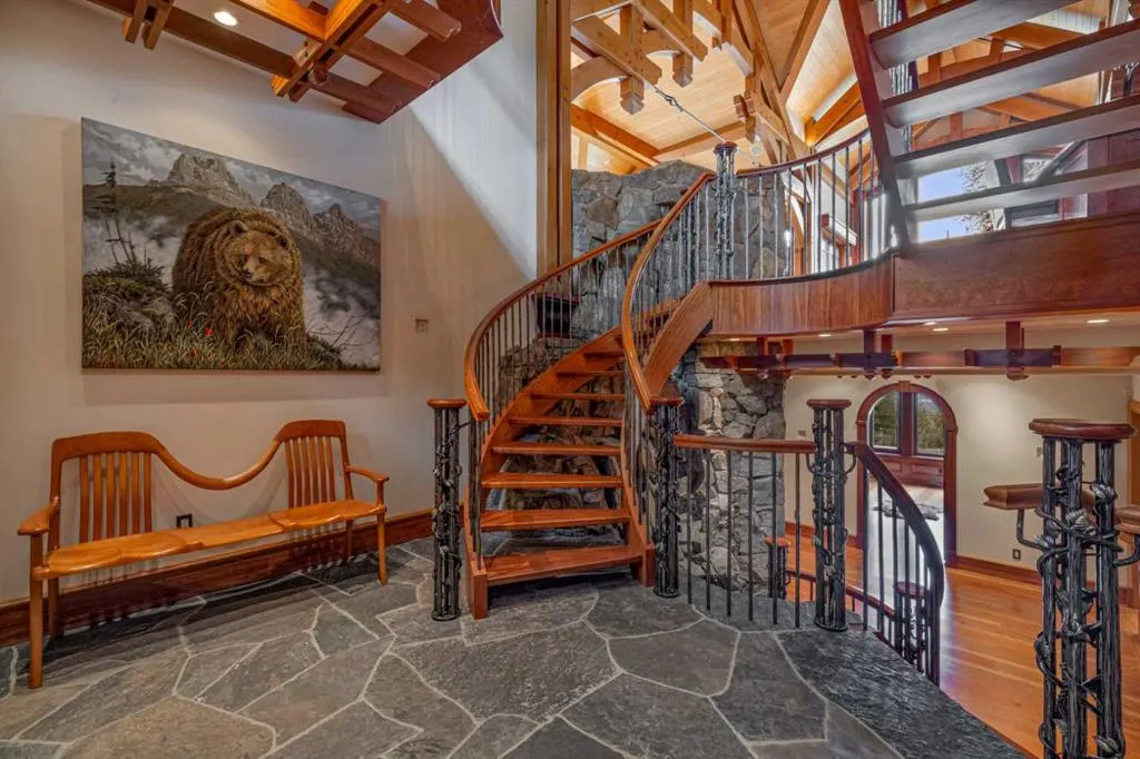 145 Silvertip Ridge