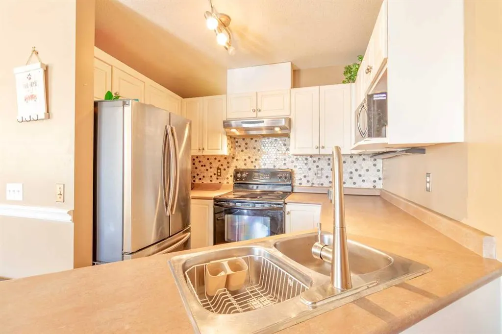 605 19 Street SE #302