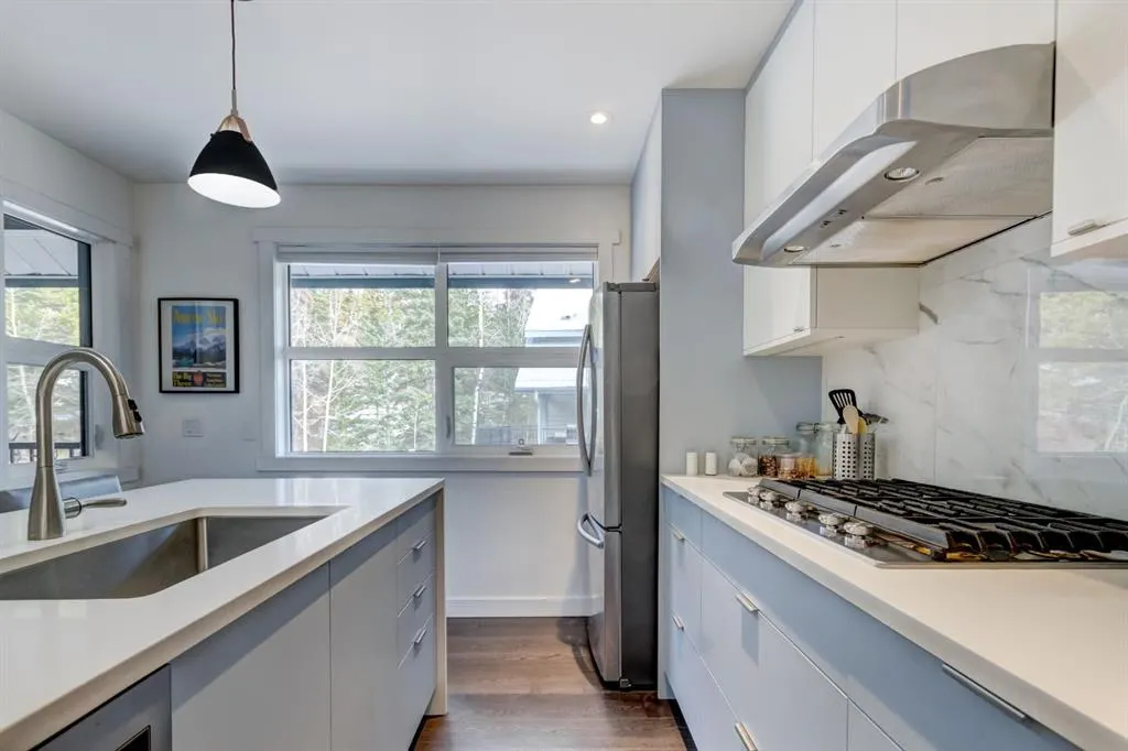 242 Benchlands Terrace #18