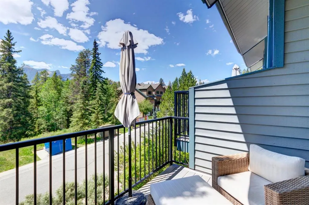 242 Benchlands Terrace #18