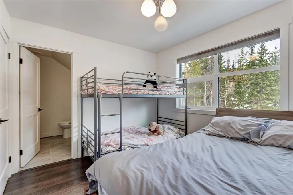 242 Benchlands Terrace #18