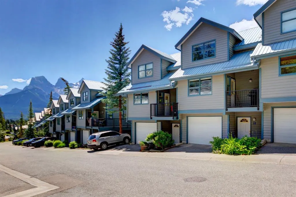 242 Benchlands Terrace #18