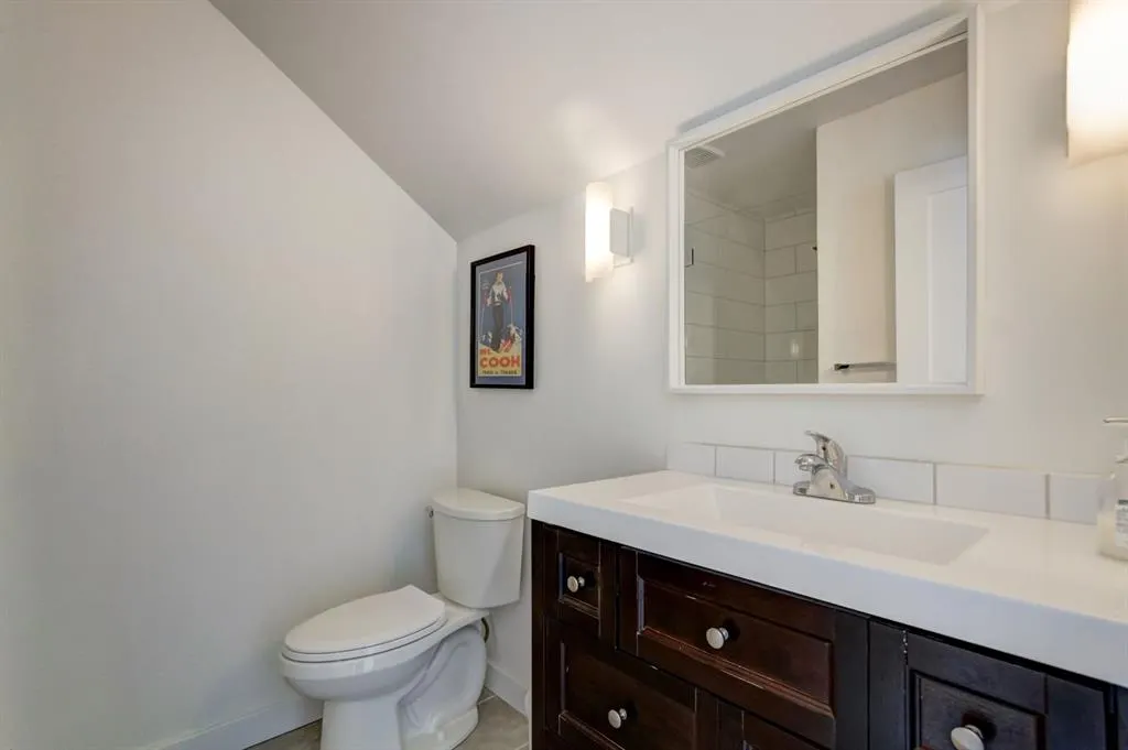 242 Benchlands Terrace #18