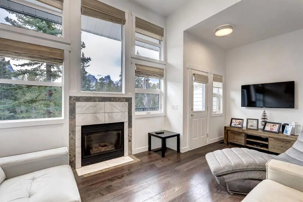242 Benchlands Terrace #18
