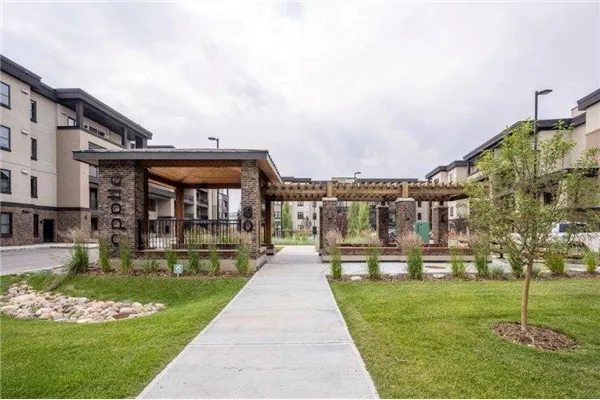 80 Greenbriar Place NW
