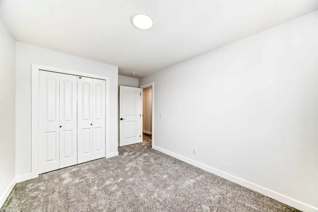 48 Monarch Bend