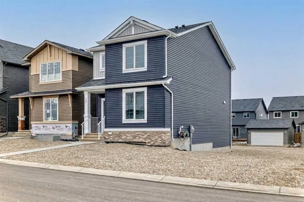 48 Monarch Bend