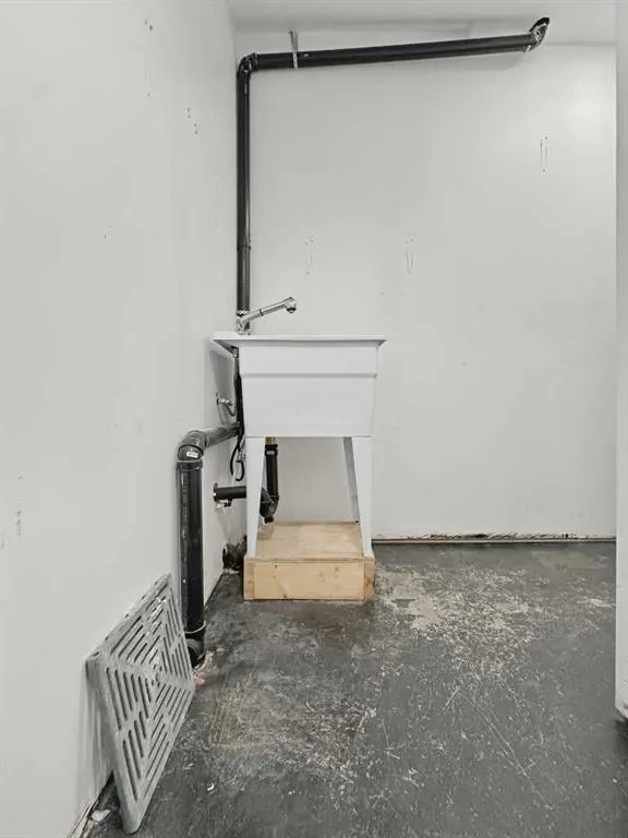 245 Canal Avenue #105