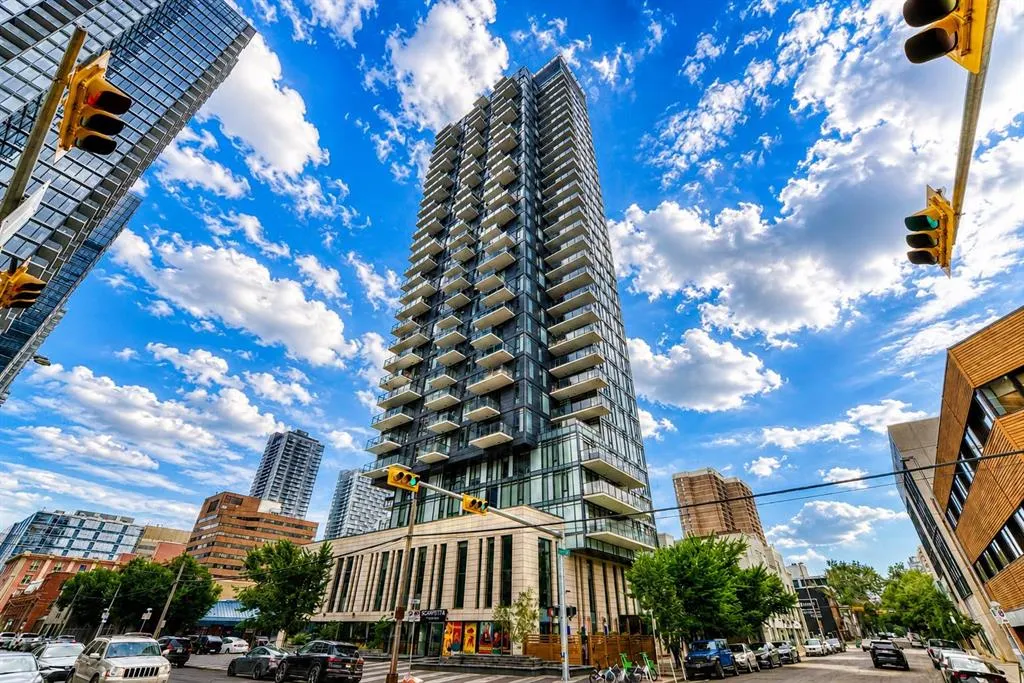 1010 6 Street SW #1402