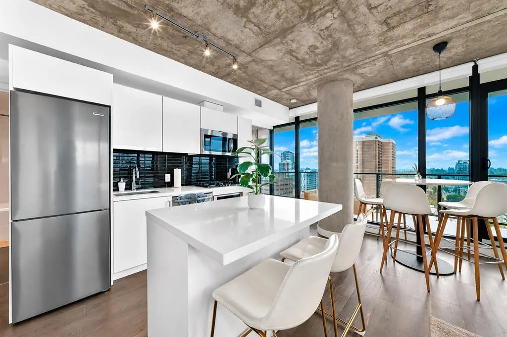 1010 6 Street SW #1402
