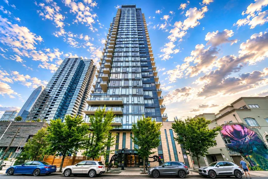 1010 6 Street SW #1402