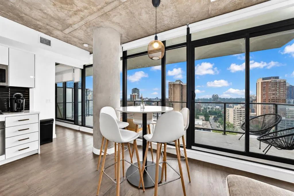 1010 6 Street SW #1402