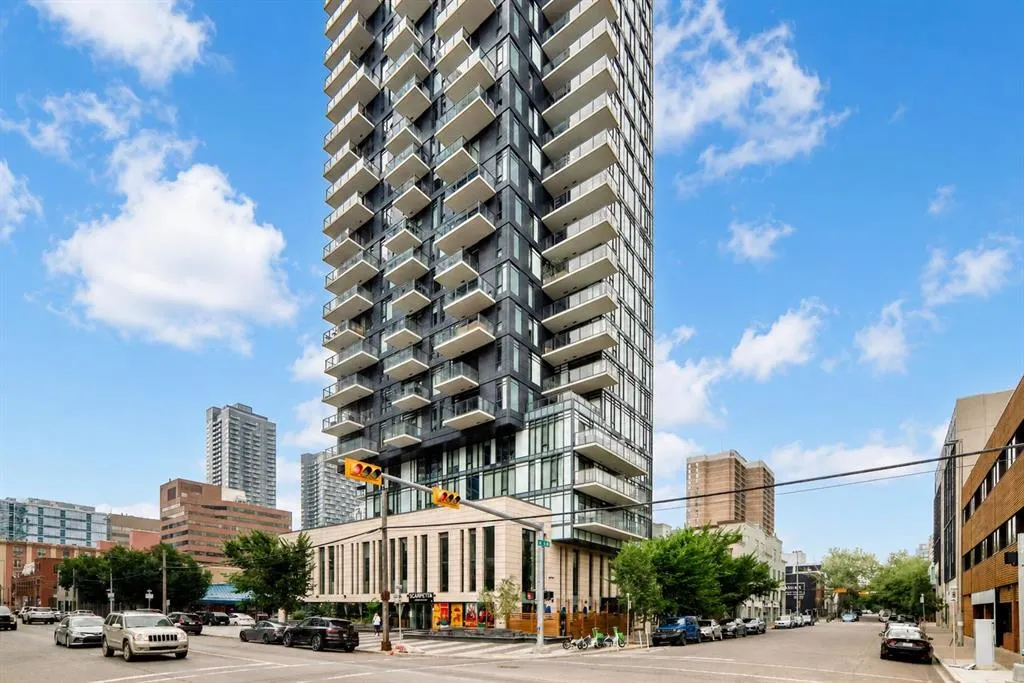 1010 6 Street SW #1402