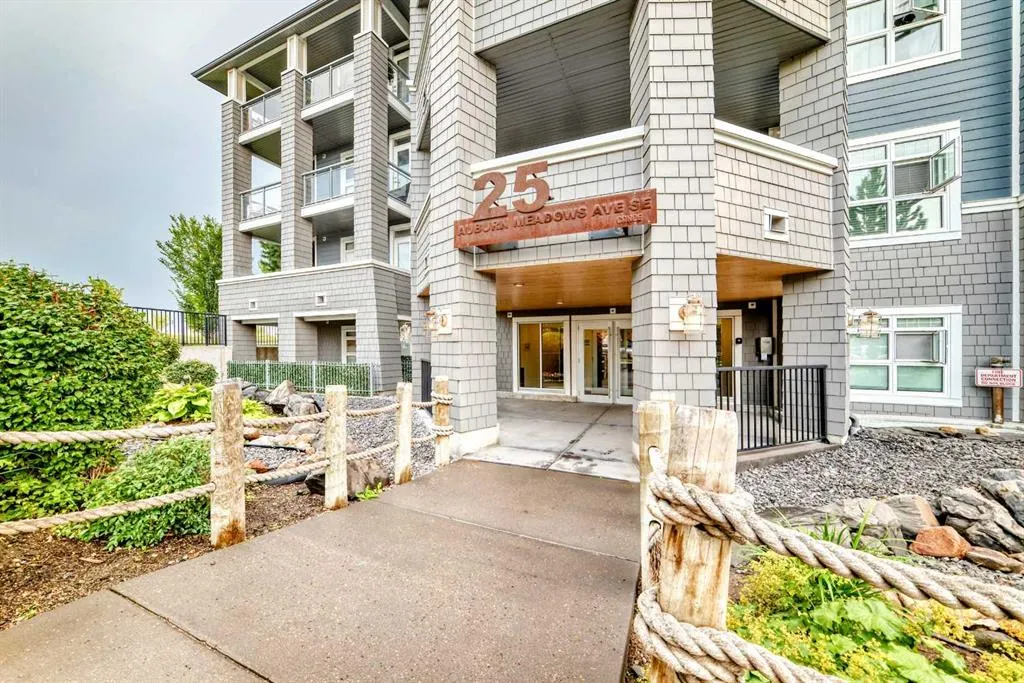 25 Auburn Meadows Avenue SE #426