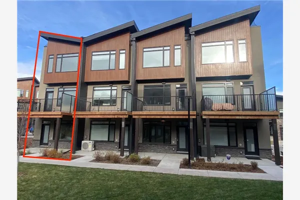 81 Royal Elm Green NW