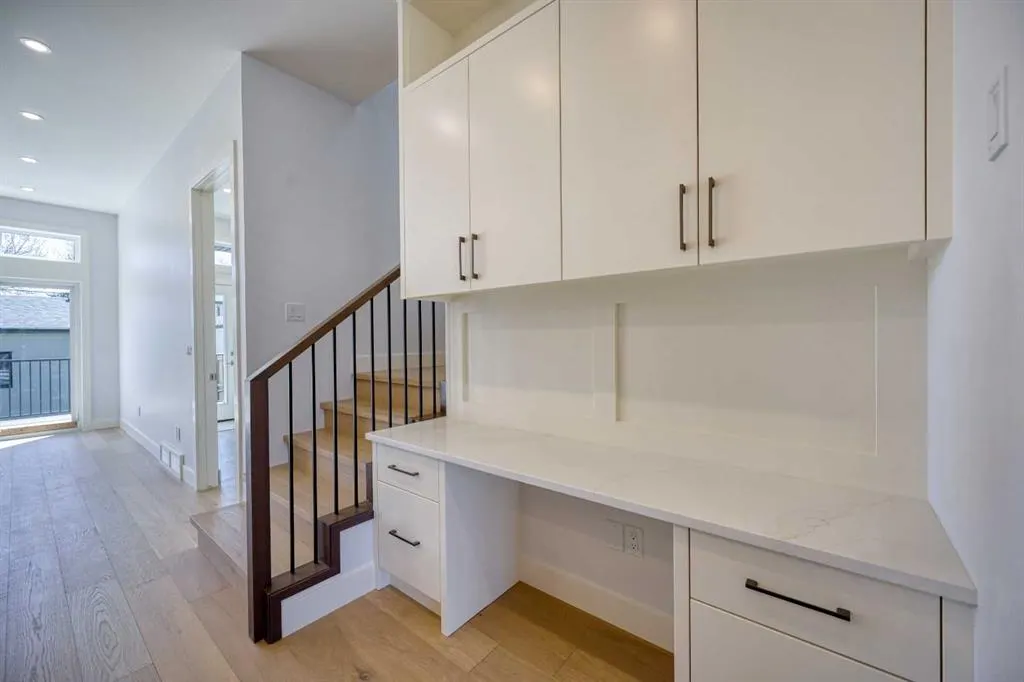 2008 26A Street SW
