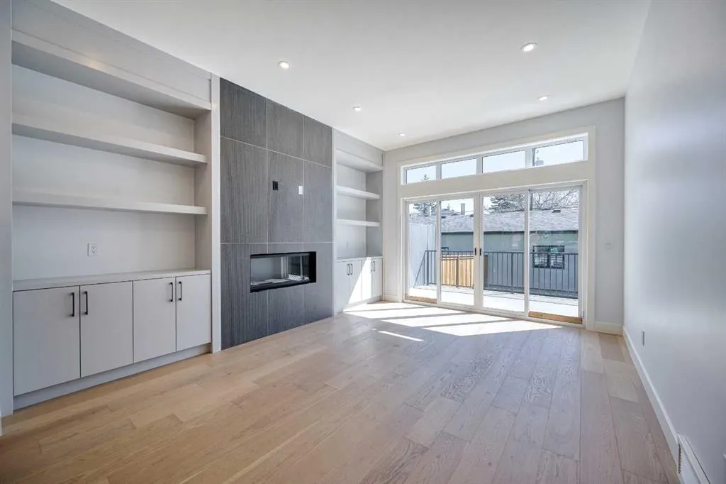 2008 26A Street SW