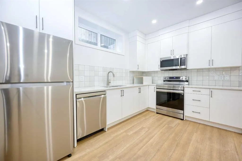 2008 26A Street SW