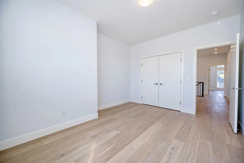 2008 26A Street SW