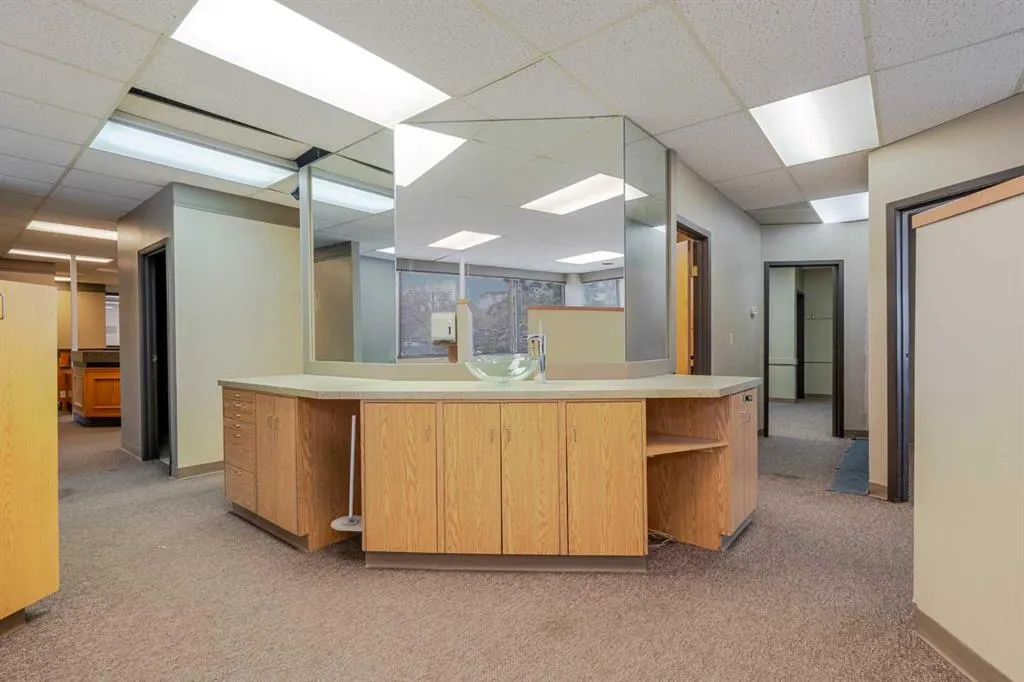 40 Elizabeth Street #200