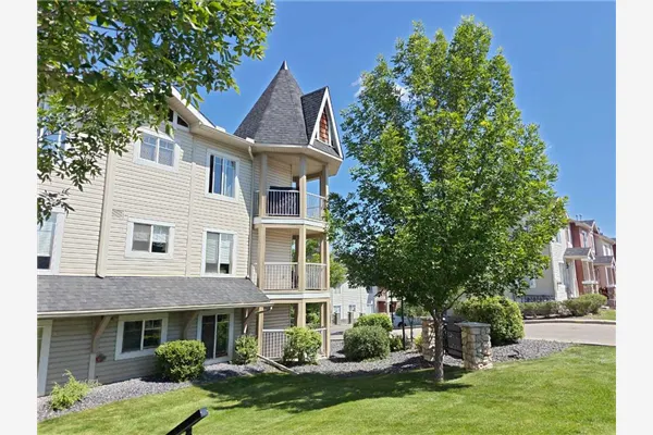 70 Panamount Drive NW