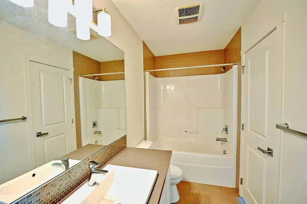 25 AUBURN MEADOWS Avenue SE #226