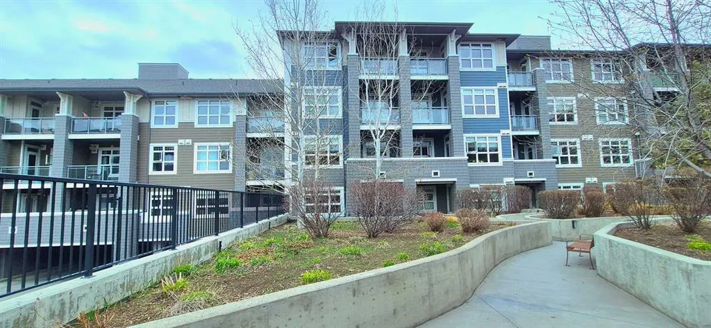 25 AUBURN MEADOWS Avenue SE #226