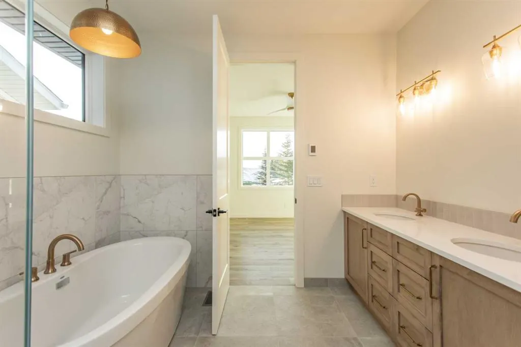 20 Emmett Crescent