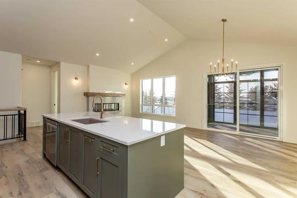 20 Emmett Crescent